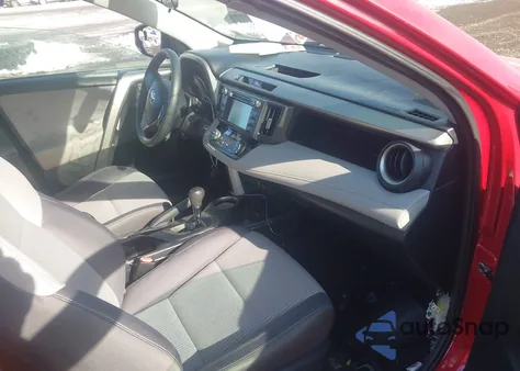 2014 Toyota Rav4 Xle z USA, uszkodzony, nr VIN 2T3RFREV0EW211717